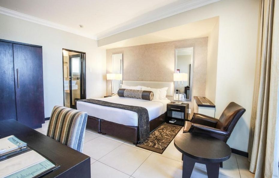 Deluxe Executive Family Suite – Front Sea Facing