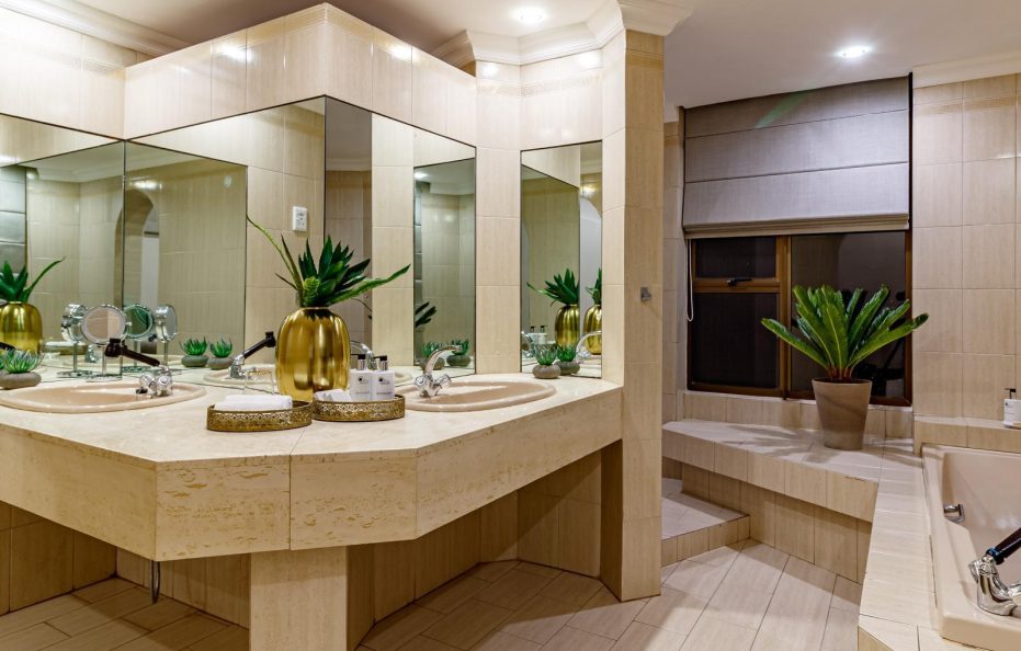 Christie’s Superior Rooms