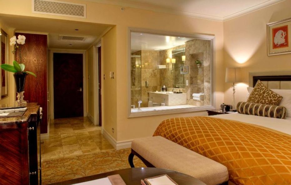 Luxury Tower Room with City View