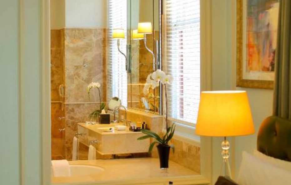 Luxury Heritage Room with Mountain View