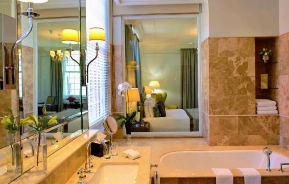 Luxury Heritage Room with Mountain View