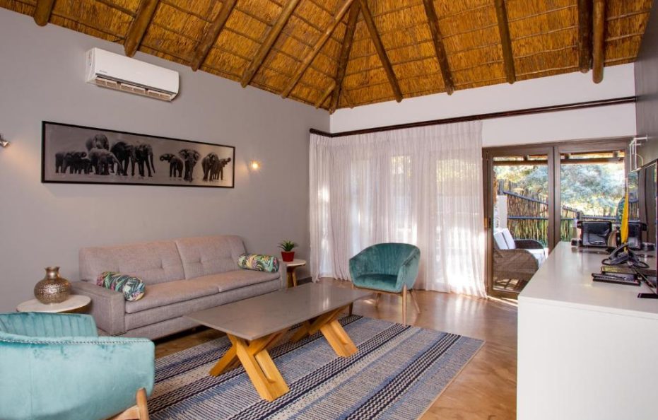 Ivory Tree Standard Suite