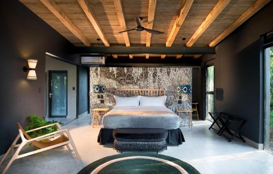 Mbazo Luxury King Rooms