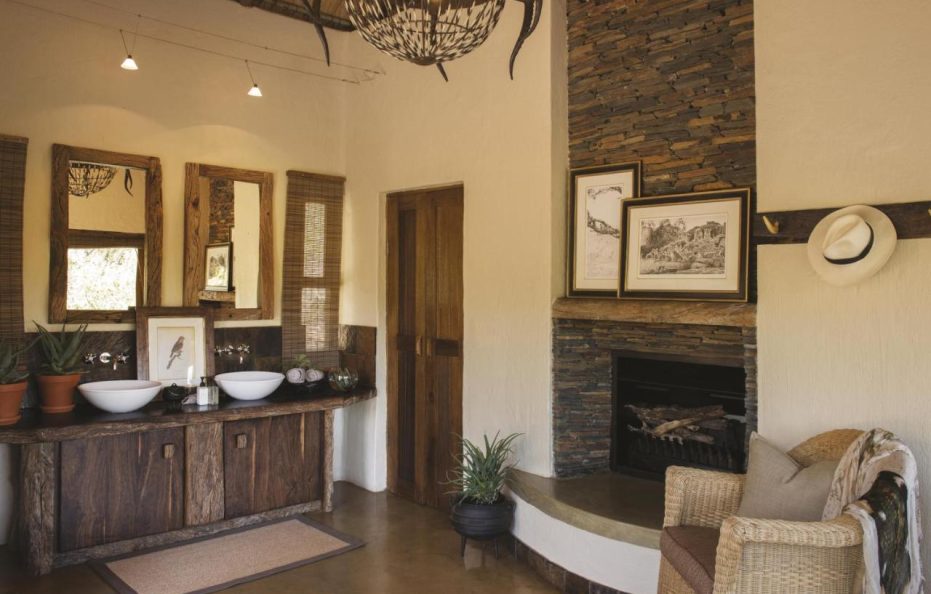 Tuningi Safari Lodge