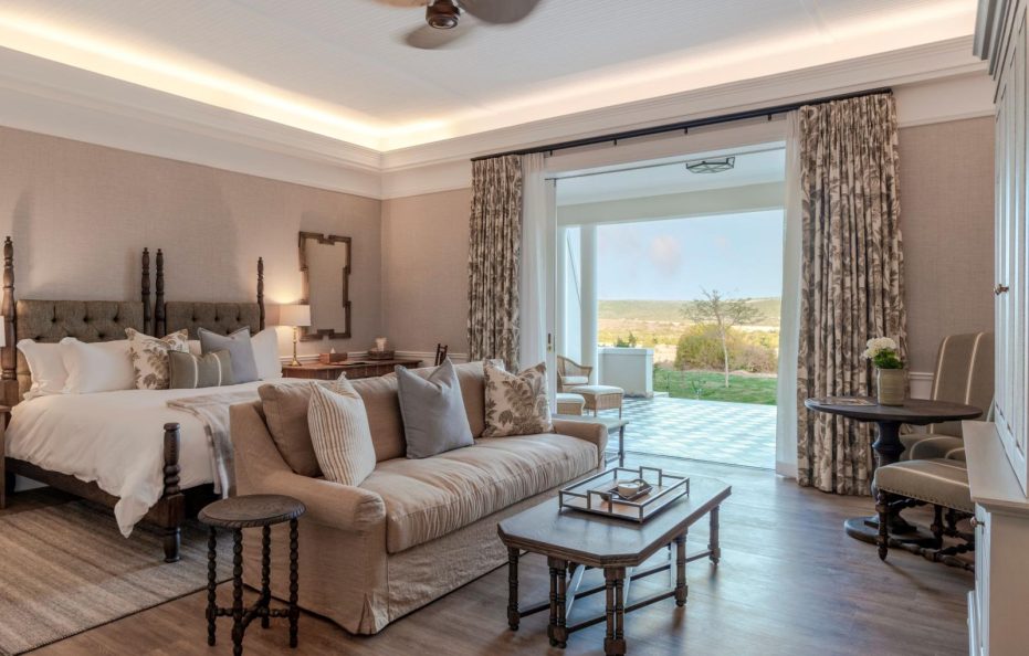 Long Lee Manor Plains Room