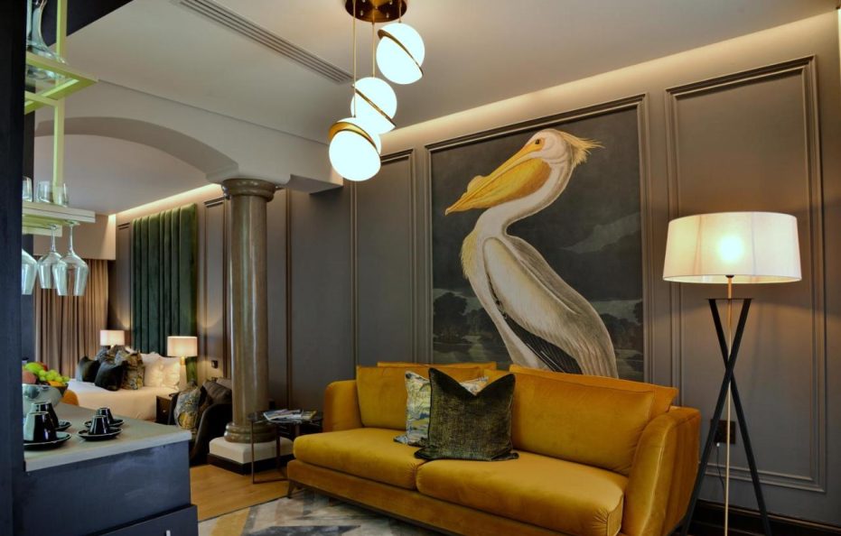 Apogee Standard Suite City View