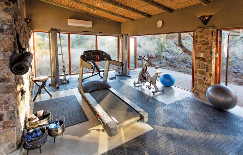 Tuningi Safari Lodge