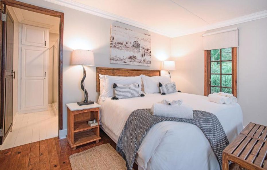 Serenity Luxury Lake View Suites Ground floor
