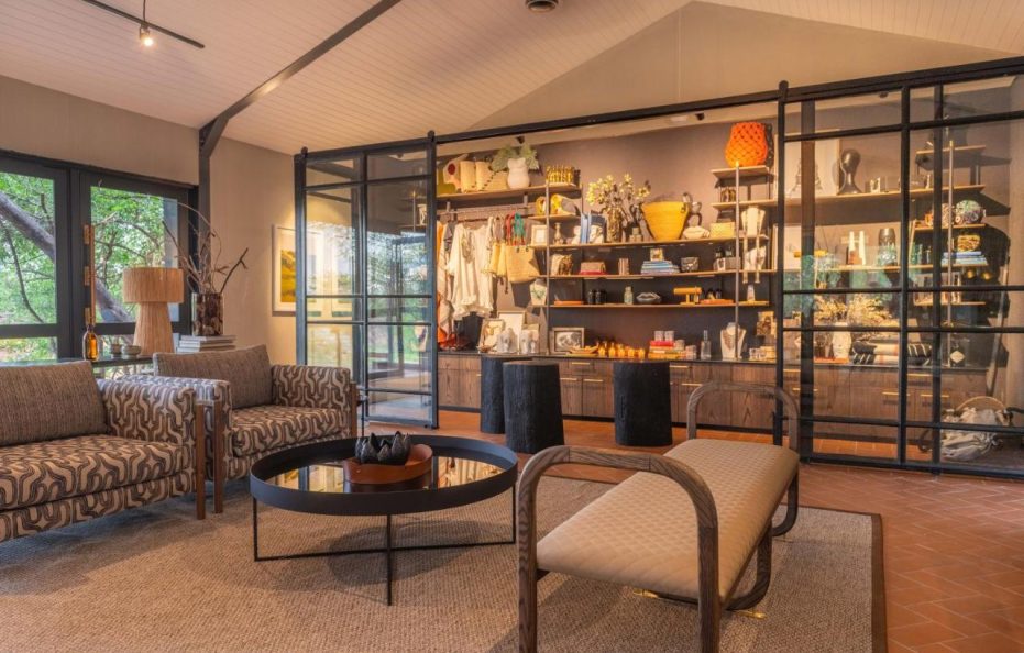 Train on The Bridge and Garden Suites – Kruger Shalati