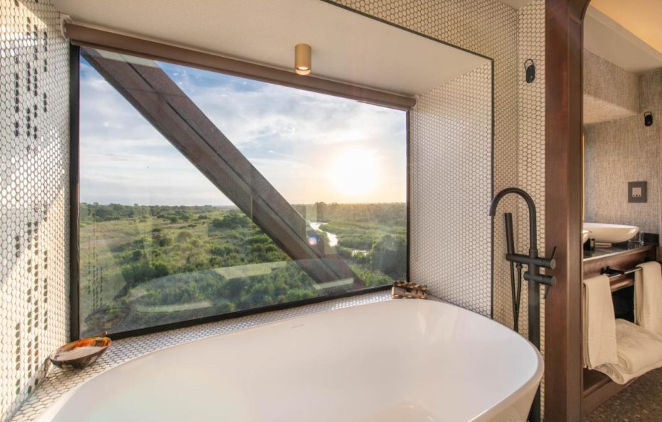 Train on The Bridge and Garden Suites – Kruger Shalati