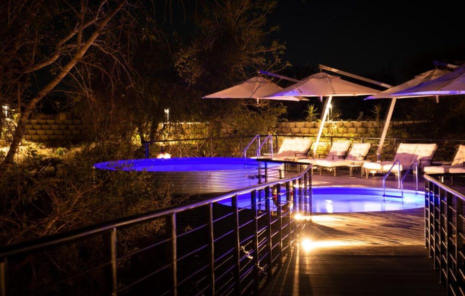 Train on The Bridge and Garden Suites – Kruger Shalati