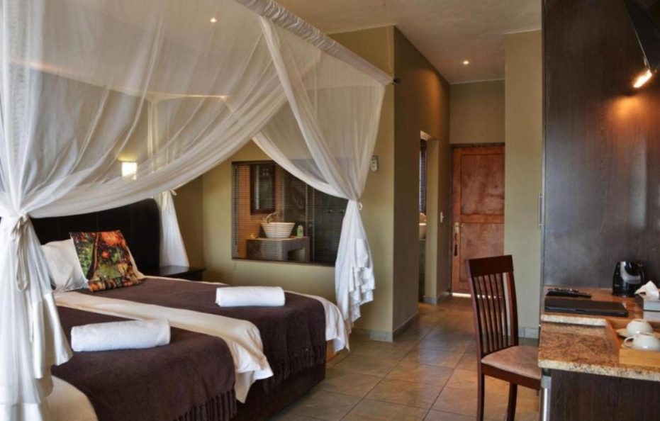 Mjejane River Lodge Deluxe Room