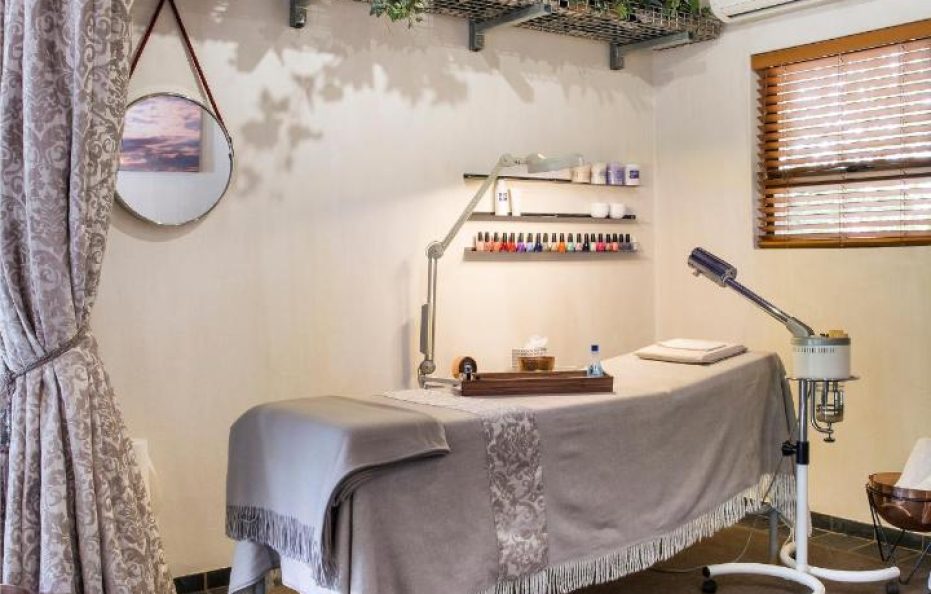 African Rock Hotel & Spa