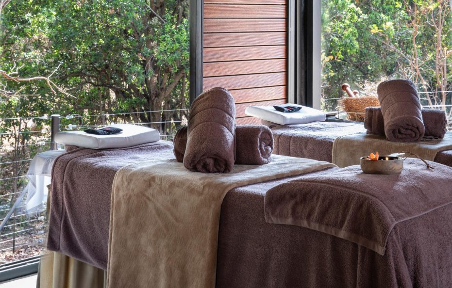 Ndlovu Safari Lodge