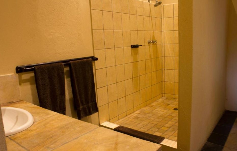 Kololo 4 Sleeper Chalet