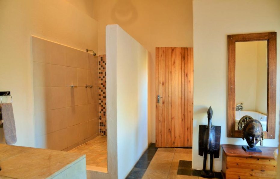 Kololo 4 Sleeper Chalet