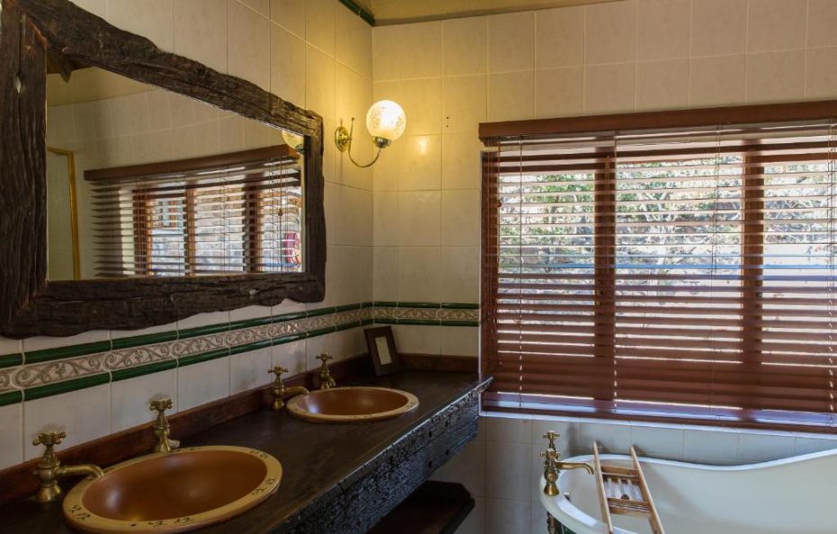 Kololo 4 Sleeper Chalet