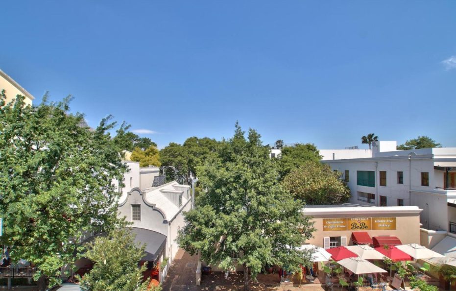 22 Eikehoff Apartment by Raw Africa Boutique