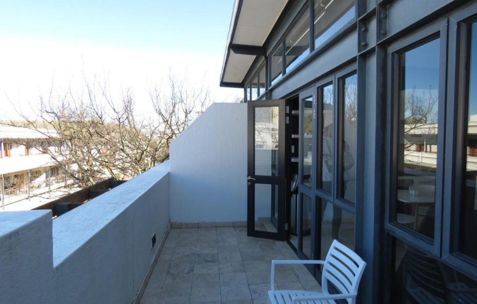 22 Eikehoff Apartment by Raw Africa Boutique