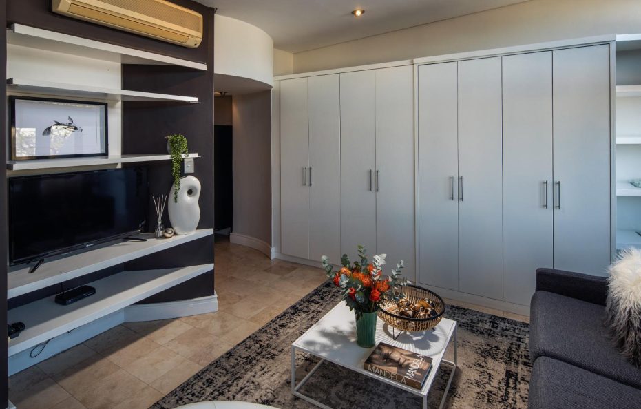 22 Eikehoff Apartment by Raw Africa