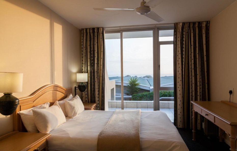 Dolphin Beach Hotel