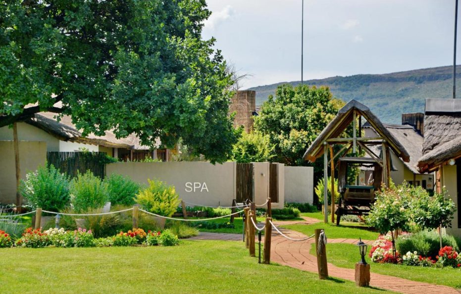 African Hills Safari Lodge & Spa