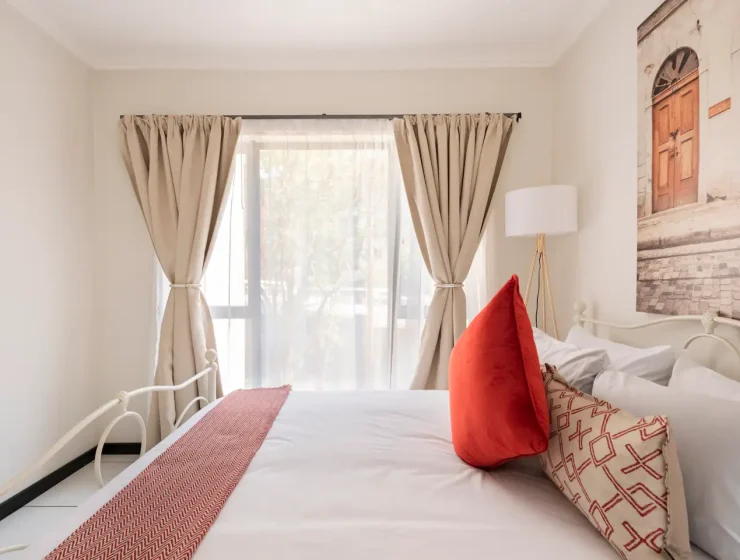 Modern and chic 2-bedroom apartment in Lonehill