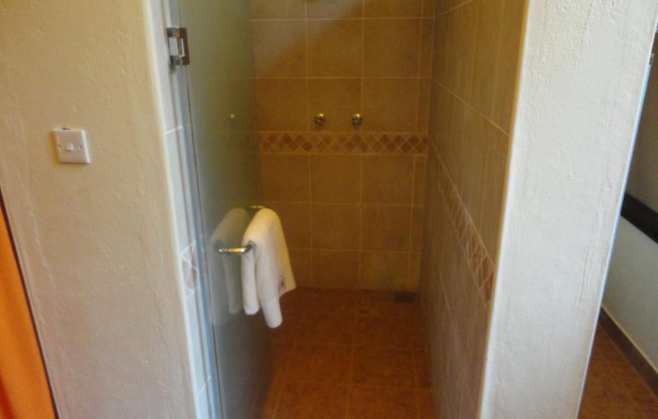 Ashnil Mara Camp Deluxe Triple Room