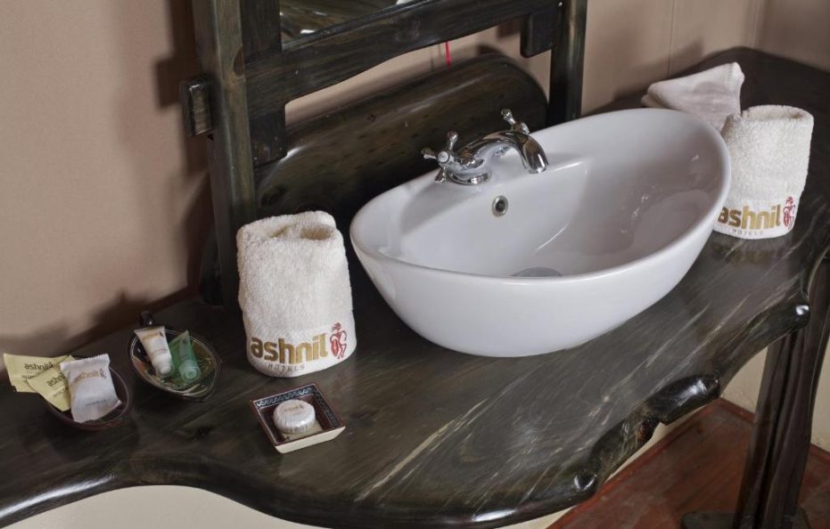 Ashnil Mara Camp Deluxe Triple Room