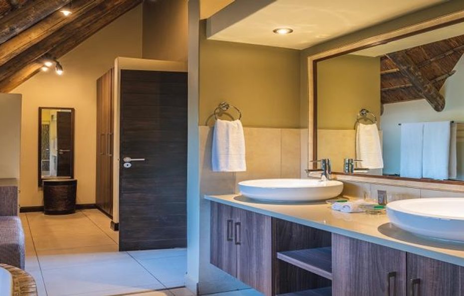 Elephant Point Ndlophu Lodge 13