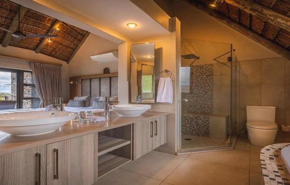 Elephant Point Nyarhi Lodge – Lodge 14