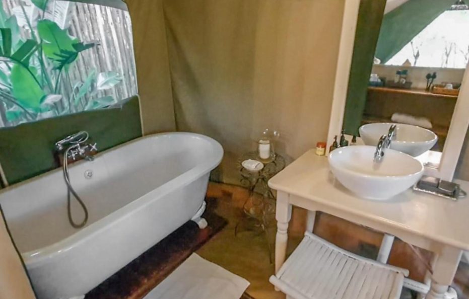 Khaya Ndlovu Luxury Safari Tent