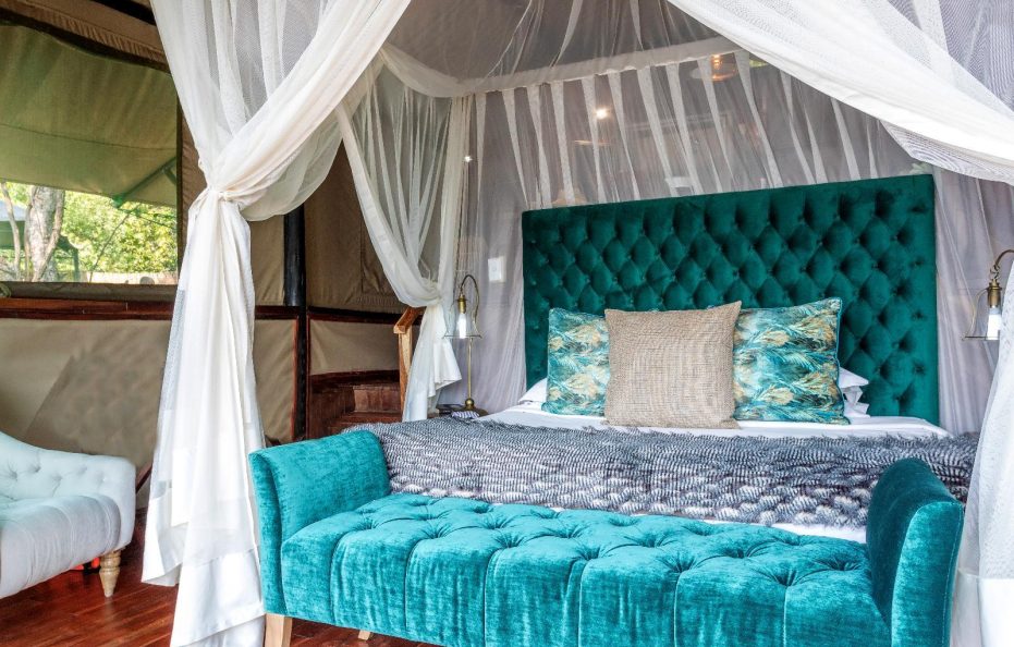 Tintswalo Siankaba Treehouse River Tent