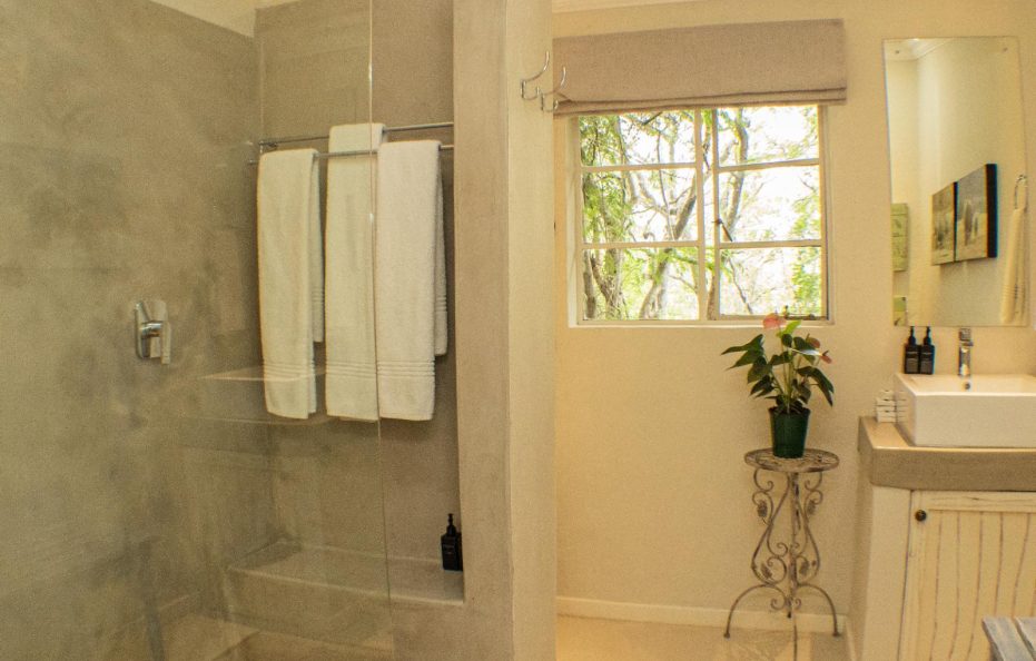 Khaya Ndlovu Garden Suites
