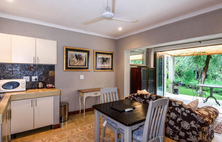 Khaya Ndlovu Garden Suites