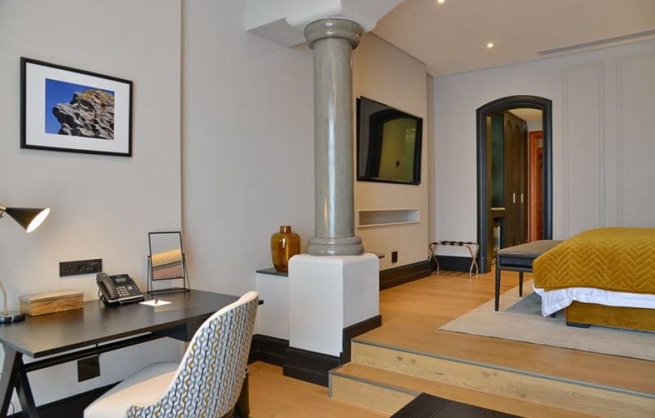 Apogee Executive Suite City View