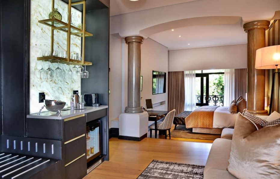 Apogee Executive Suite City View