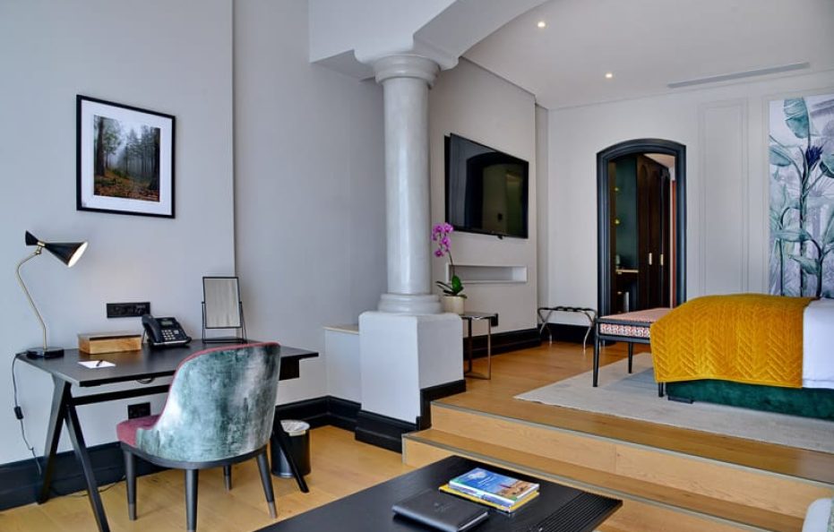 Apogee Executive Suite City View