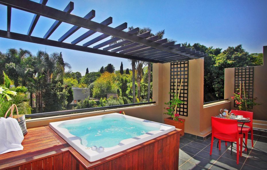 The Residence Luxury Suite