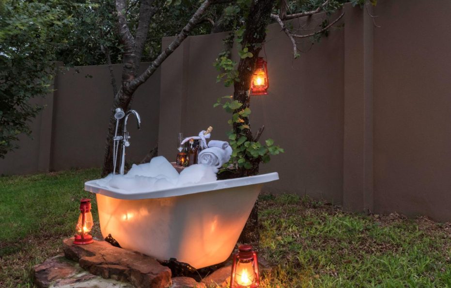 Ndlovu Safari Lodge Luxury Suites