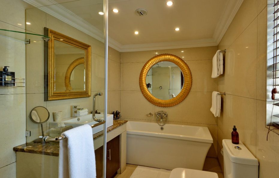 Penthouse Luxury Suite