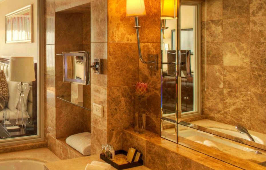 Superior Interior Room