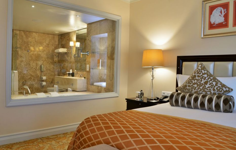 Superior Interior Room