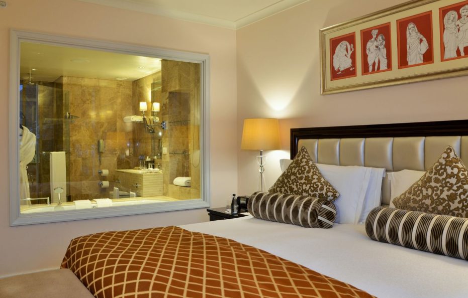 Superior Interior Room