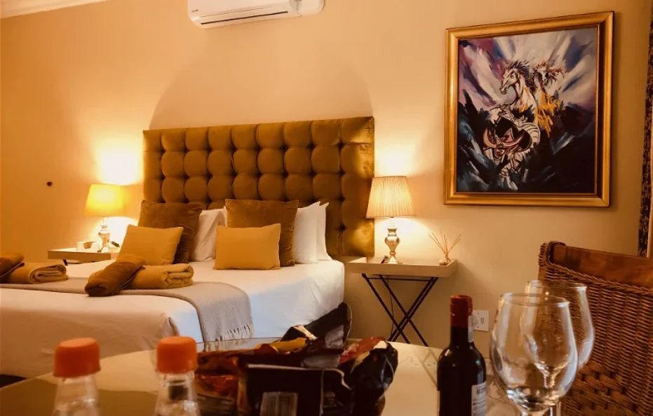 Honey Suite at 27A on Angus