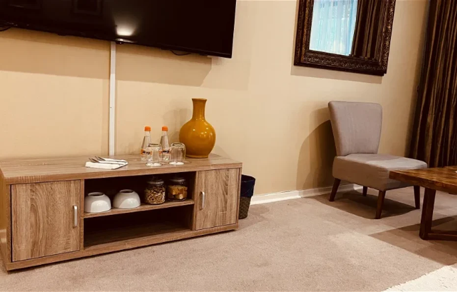 Honey Suite at 27A on Angus