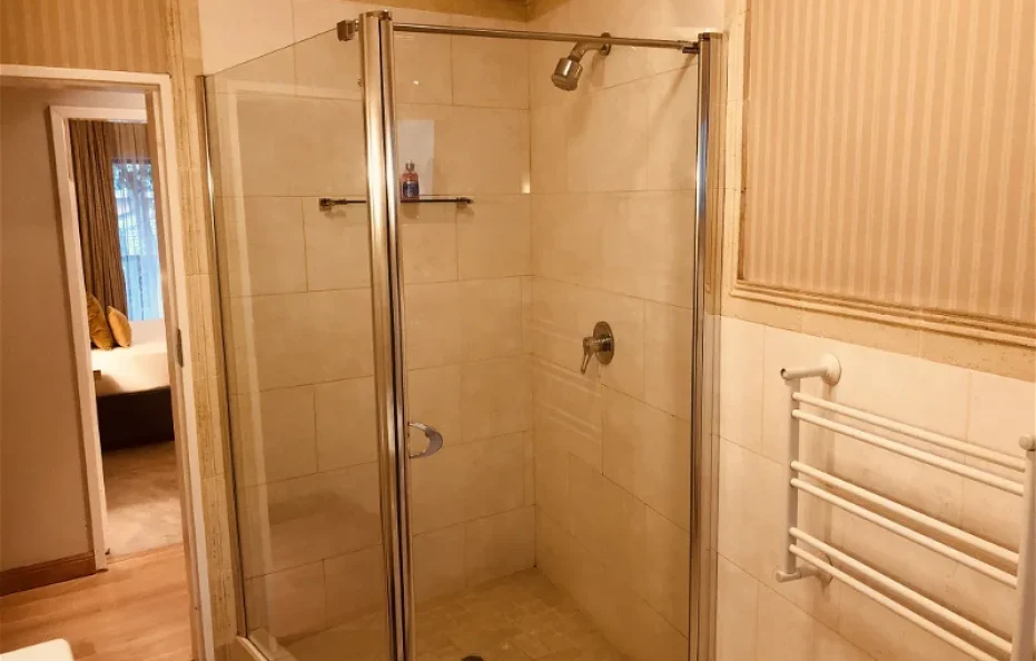 Honey Suite at 27A on Angus