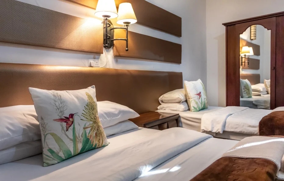 Triple Room – Pool Facing