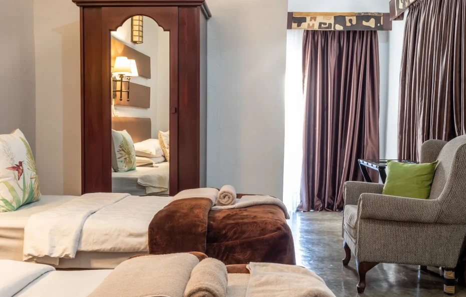 Triple Room – Pool Facing