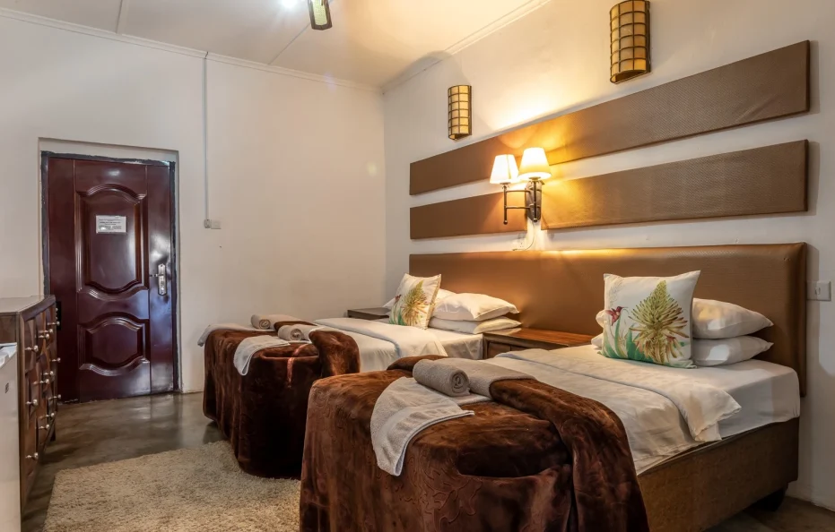 Triple Room – Pool Facing